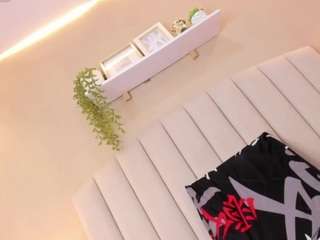 mia-thompson-1 Live Webcam on CamSoda