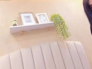 mia-thompson-1 webcam