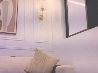 mia-thompson-1 webcam