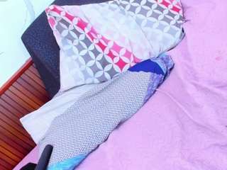 mia-thompson-1 webcam