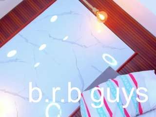 mia-thompson-1 webcam