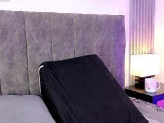 mia-thompson-1 webcam