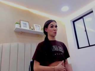 Mia-Thompson-1 live webcam show