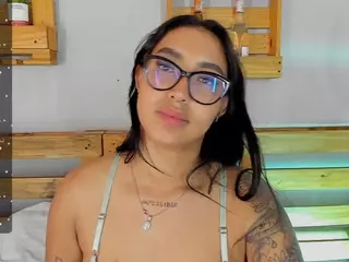 aly-texas's Live Sex Cam Show