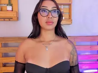 aly-texas's Live Sex Cam Show