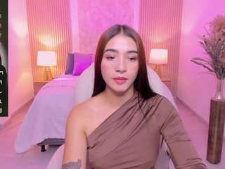 antonella-grayy's CamSoda show and profile
