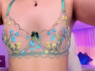 Antonella-Grayy's Live Sex Cam Show