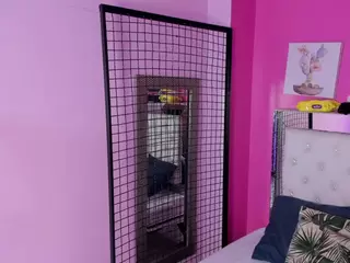 EmilyBelton's Live Sex Cam Show
