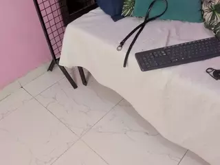 EmilyBelton's Live Sex Cam Show