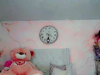 maria-camilaa's CamSoda show and profile