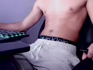 Mrfucker20's Live Sex Cam Show