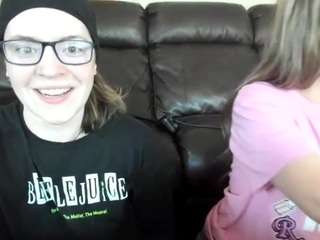 TawneyDarling live cam