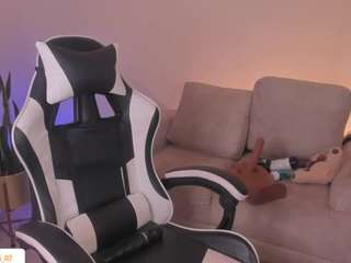  ariannakey chat room