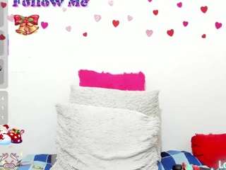 hazel-34 Live Webcam on CamSoda