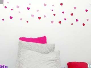 hazel-34 Live Webcam on CamSoda