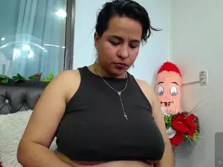 hazel-34's Live Sex Cam Show