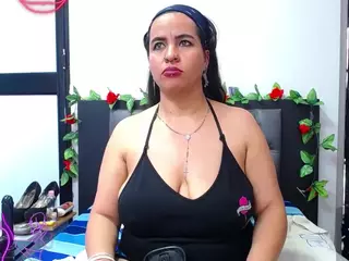 hazel-34's Live Sex Cam Show