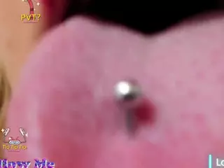 hazel-34's Live Sex Cam Show