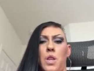 lvqueenkori Live Webcam on CamSoda