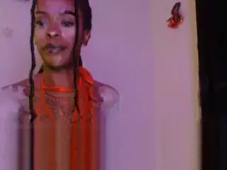 MissHoneyJuju's Live Sex Cam Show