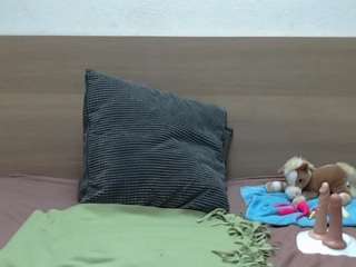 squirterzoe - Live Cam
