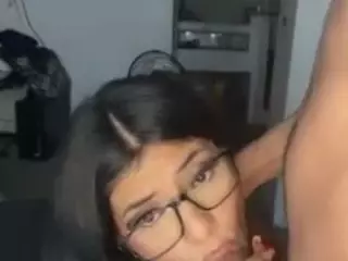 AlmaRuiiz's Live Sex Cam Show