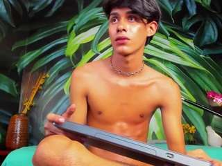 Andrewortix on Camsoda