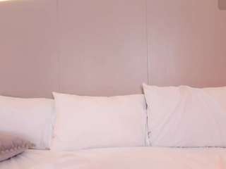 Emma live webcam show