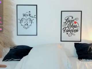 Sexy Mialourense will arouse your dreams in a sensual cam stream mialourense from CamSoda