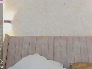 Mia's Live Sex Cam Show