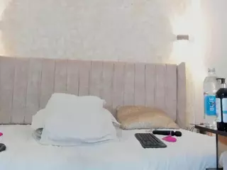 Mia's Live Sex Cam Show