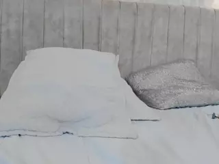 Mia's Live Sex Cam Show