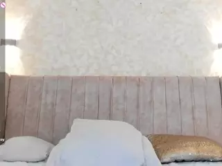 Mia's Live Sex Cam Show