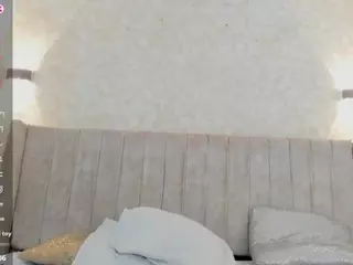 Mia's Live Sex Cam Show