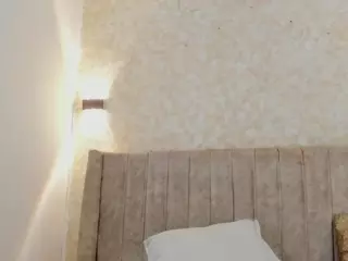 Mia's Live Sex Cam Show