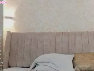 Mia's Live Sex Cam Show