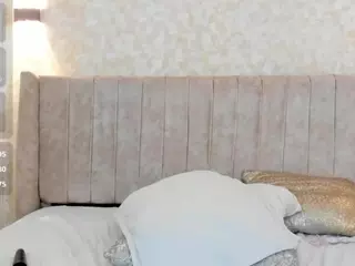 Mia's Live Sex Cam Show