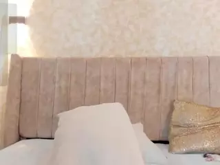 Mia's Live Sex Cam Show
