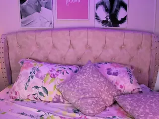 NaomiKross's Live Sex Cam Show