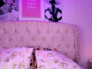 NaomiKross's Live Sex Cam Show