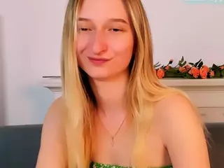 Rinaaaa's Live Sex Cam Show