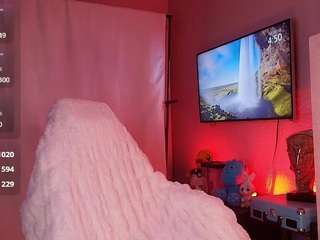 Young Vekafaux - steaming hot, turned on and ready to satisfy vekafaux from CamSoda