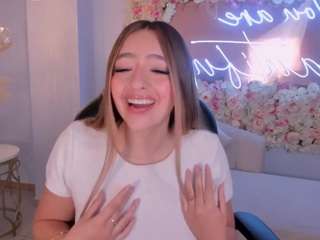 victoria-18 camsoda