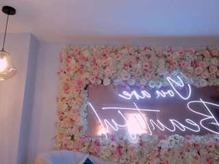 victoria-18 webcam