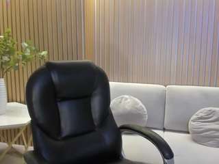  victoria-18 chat room