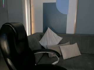 victoria-18's CamSoda show and profile