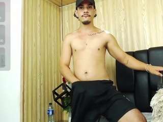 daina-boss Live Webcam on CamSoda