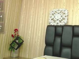 daina-boss Live Webcam on CamSoda