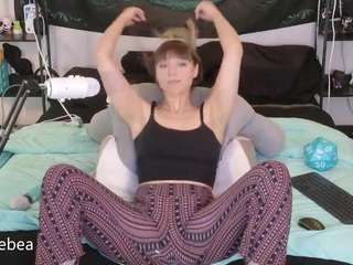 Live webcam model savethebea on Soda Cams