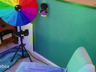 savethebea Live Webcam on CamSoda